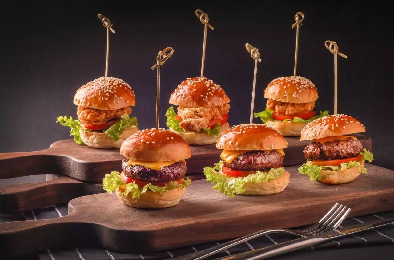 霸道总裁、米其林一星、西南第一，这家棒球餐吧到底什么来头？