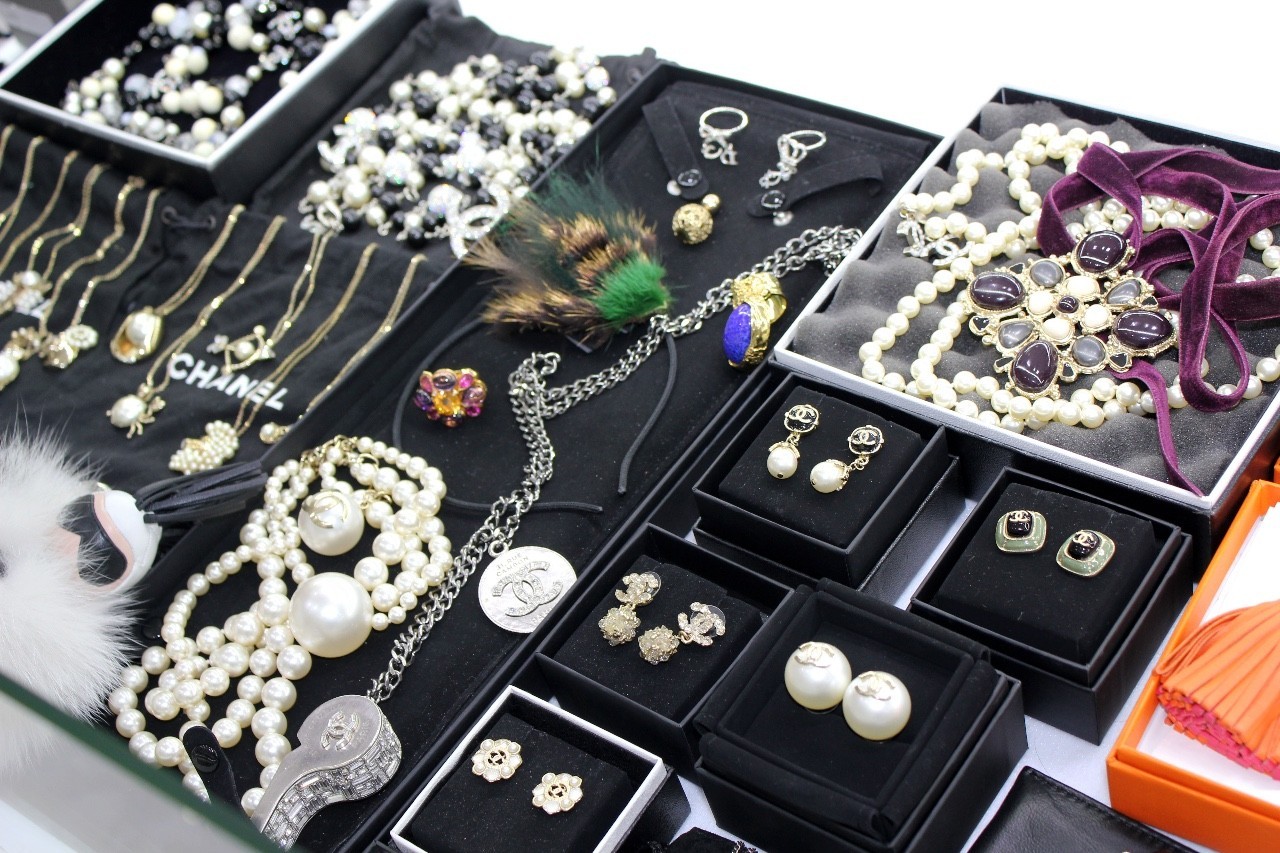 上海二手奢侈品回收实体店,上海妃鱼二手奢侈品