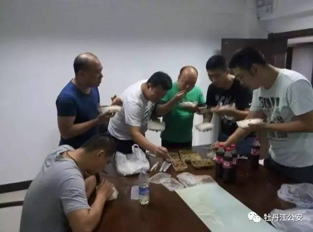 警察蜀黍的24小时,警察蜀黍下班日常