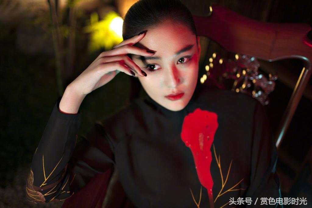 张馨予曝光惊艳写真照,张馨予穿黑西装高清新写真照