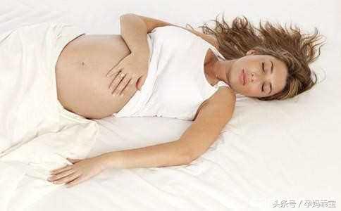 绵羊分娩前的症状,羊分娩前一个小时症状