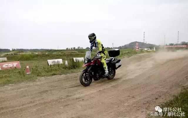 豪爵tr300好还是豪爵铃木dl250好,豪爵铃木dl250和无极ds525x哪个好