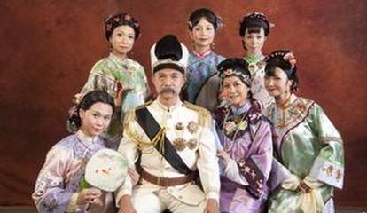 袁世凯宣布称帝，妻女很高兴了，大儿子要杀二儿子，一外人却说总统误国