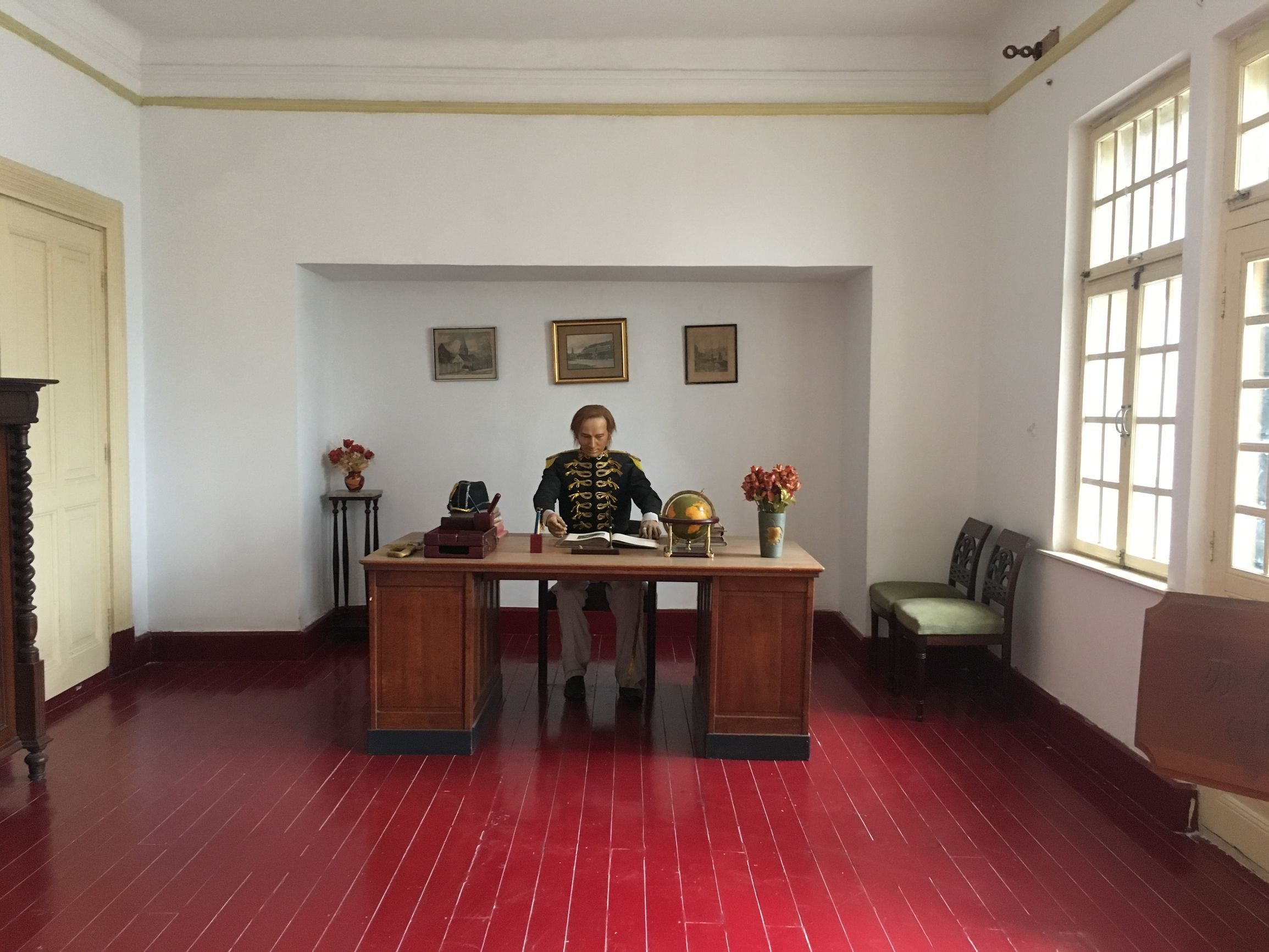 徒步旅行第75天，雨中漫步烟台山，滨海路，宿山东莱山烟台大学