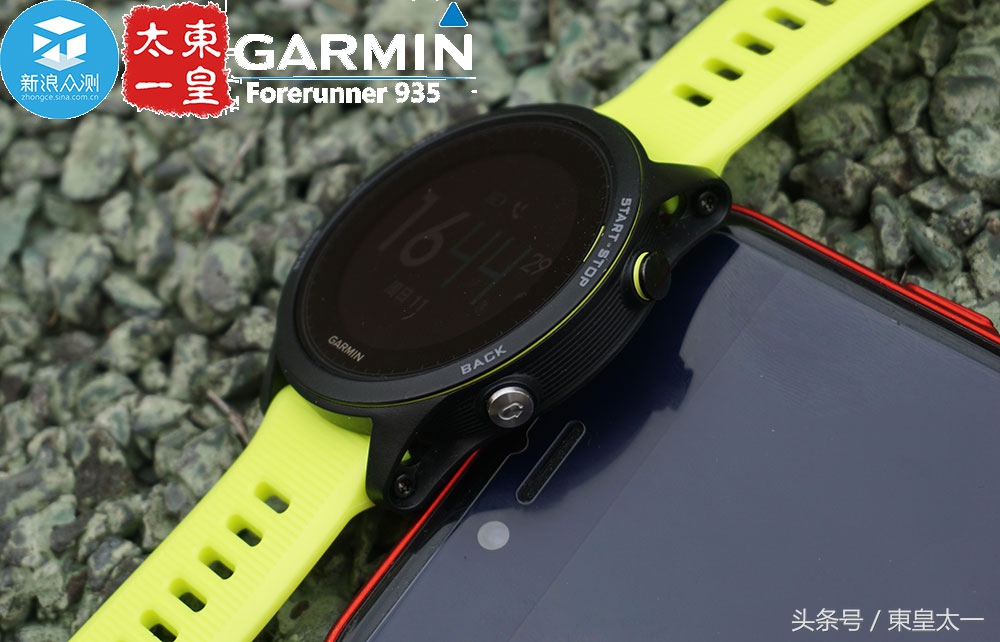 佳明935铁人三项如何操作,佳明955运动手表戴左手还是右手