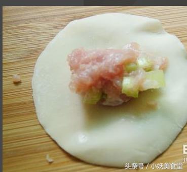怎样包饺子才好看简单易学,怎么简单的包饺子才好看