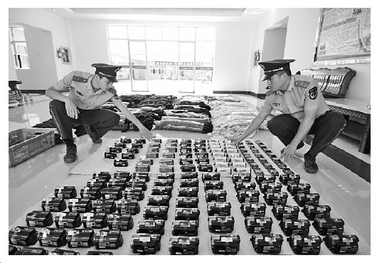 “特区兵王”述说深港海上缉私20年