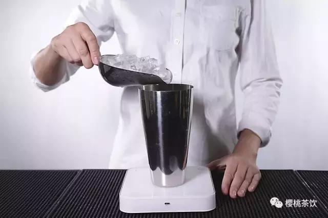 草莓味力娇酒调酒配方大全,蓝橙力娇酒调酒配方大全