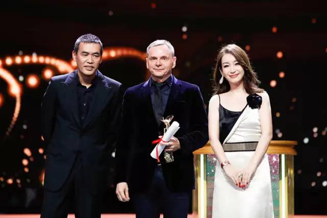 黄渤拿下金爵影帝,金爵奖黄渤黄晓明