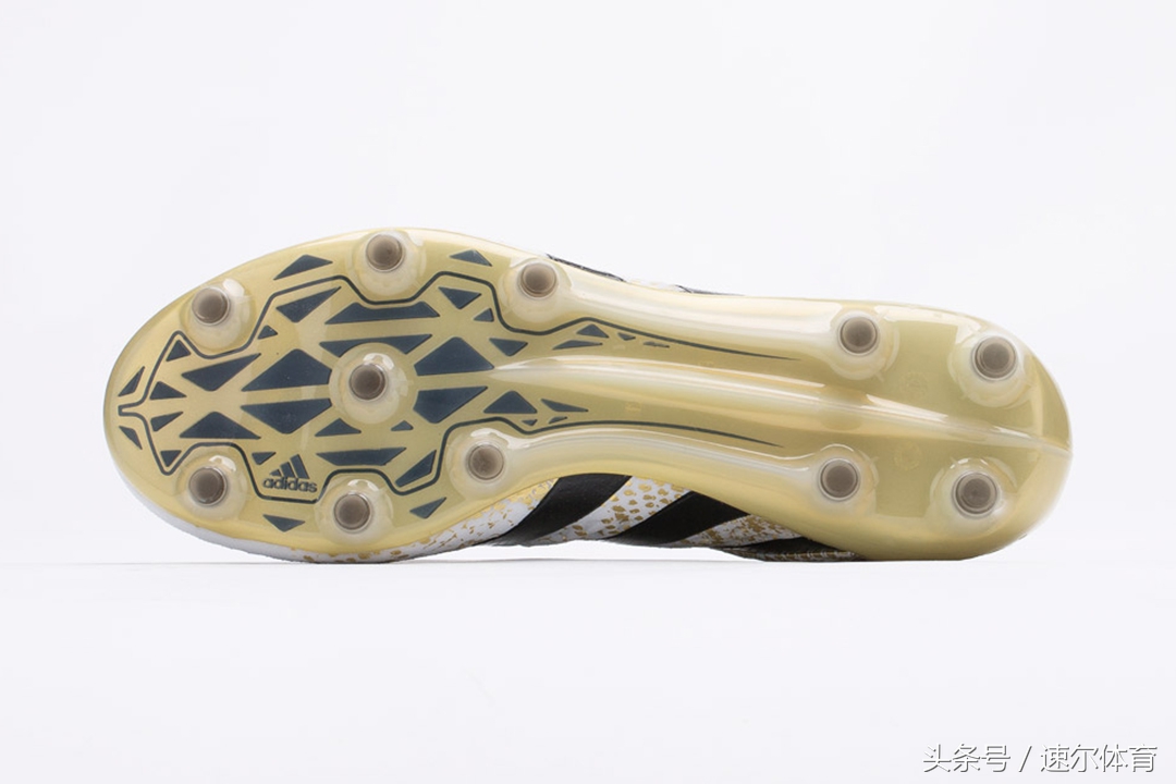 预算500足球鞋,500左右性价比最高的足球鞋