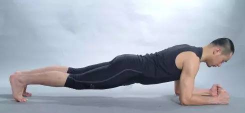 平板支撑能练腹肌马甲线么,做多久平板支撑能练腹肌