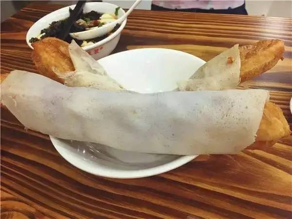 把所有美食都吃完,把所有的美食吃完