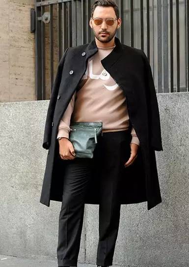 哪个大牌包包男士好看又实用,目前比较流行的男士包