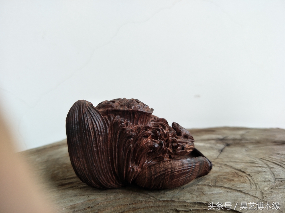 手把件是饰品吗,木制手玩把件