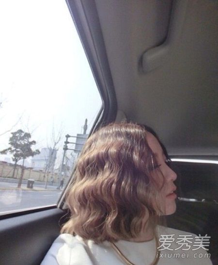 圆脸女生适合什么样的发型短发,圆脸女生适合的发型短发气质