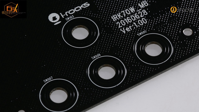 这款键盘有点厉害:可调键程、可在右上方组装乐高模型,最重要的是它有10种灯效