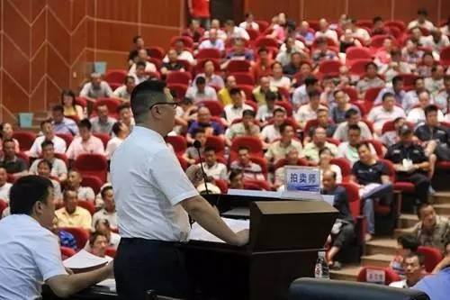 公车拍卖的车能买吗,公车拍卖划算吗