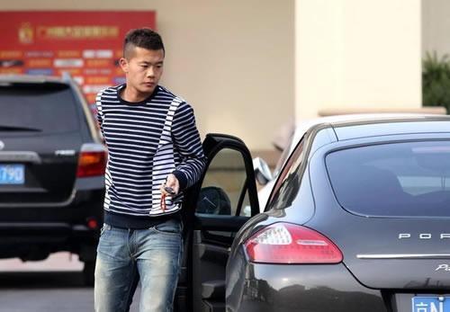 看看皇马球星开的车,盘点各国国脚都开什么车