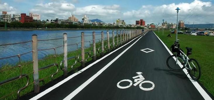 荷兰街头自行车 (荷兰自行车的奇怪事)