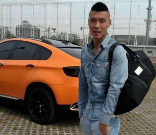 看看皇马球星开的车,盘点各国国脚都开什么车