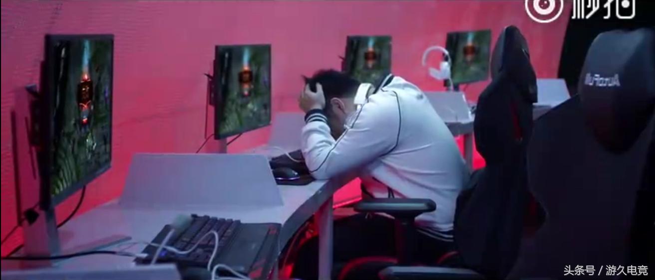 微笑草莓捧杯,微笑草莓参加节目