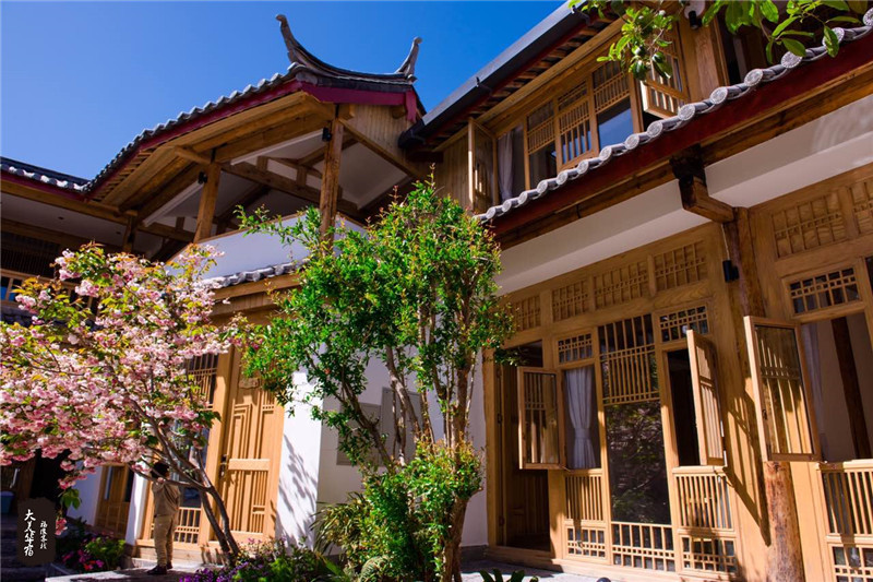 她在丽江开了十年客栈，只为告诉我们旅行的意义！