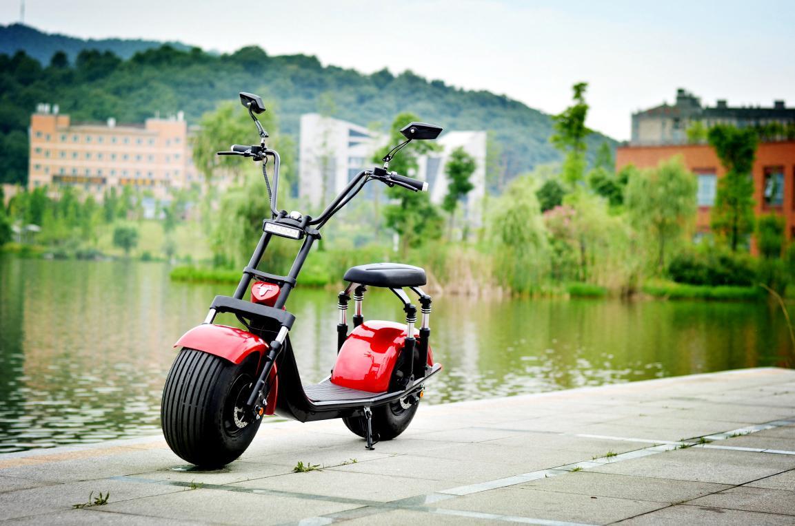 让车灯“秀出自我”启牛X电动机车全新设计更贴心