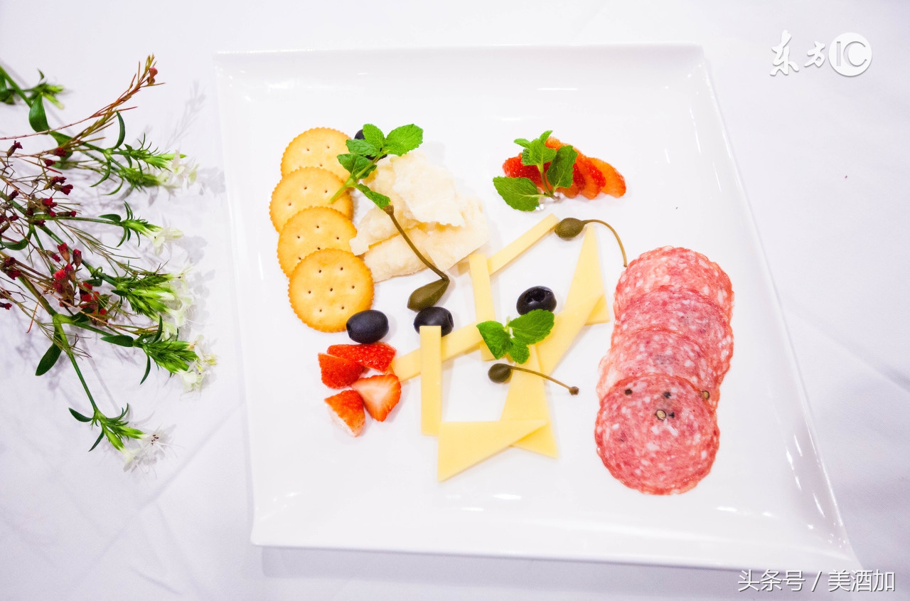 为什么有些红酒味道特别难喝,红酒为什么有苦涩的味道