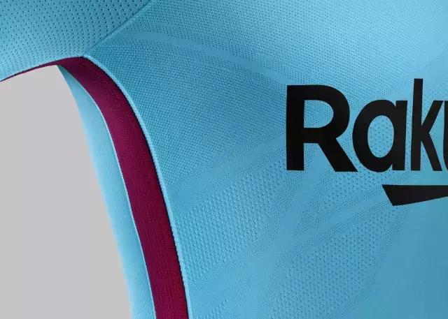 巴塞罗那17到18赛季客场球衣,巴塞罗那18-19赛季球衣