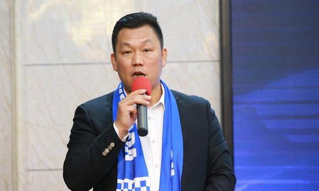 保定容大董事长哭成泪人视频,保定容大董事长回应欠薪