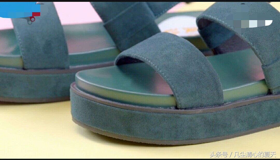 夏季凉鞋脏了怎样清洗,白凉鞋太脏了用什么办法能洗干净