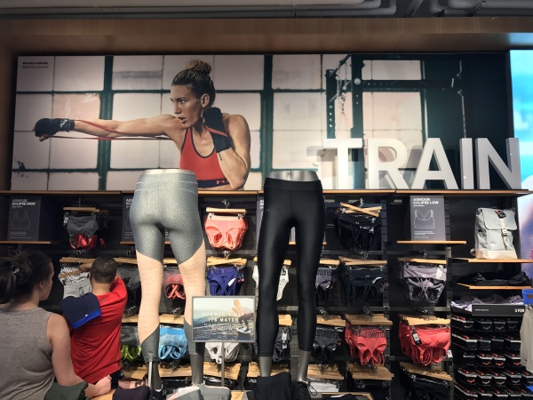 原来你是这样的UnderArmour？浅谈运动品牌小鲜肉——UA！