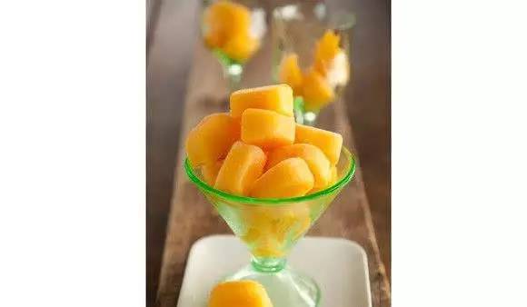 天气这么热，来做冰格吧~没有孩子不喜欢哦！