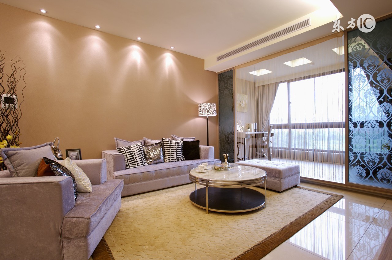 地垫用久了粘住地板如何处理,客厅地垫踩脏了怎么办