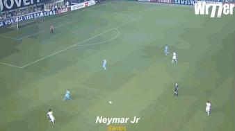 桑巴足球内马尔彩虹过人,经典十大足球精彩瞬间