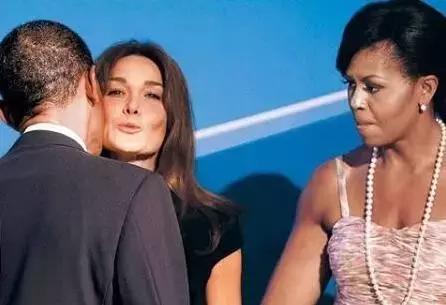 她是女版“王思聪”出身，却打出一手比他更好的牌，法国第一夫人布吕尼独特人生无须比较！