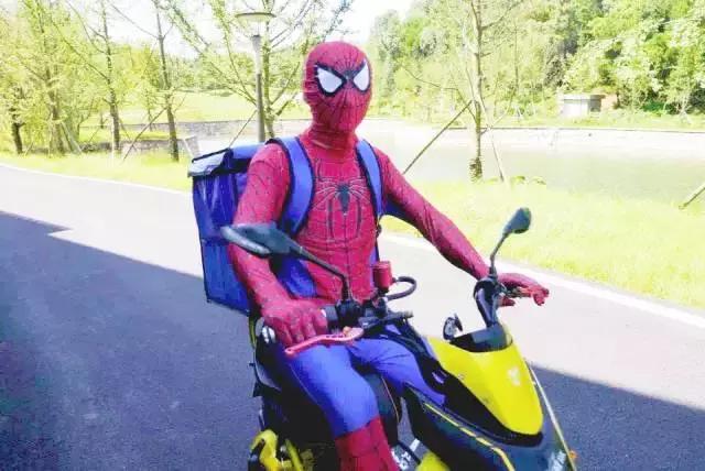 看傻眼了!这样配送蛋糕的店,全长沙只有这一家!