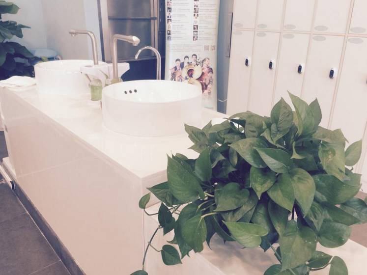 冒险暗访大武汉的“狗粮”制造地，一个小时后我居然也沦陷了！