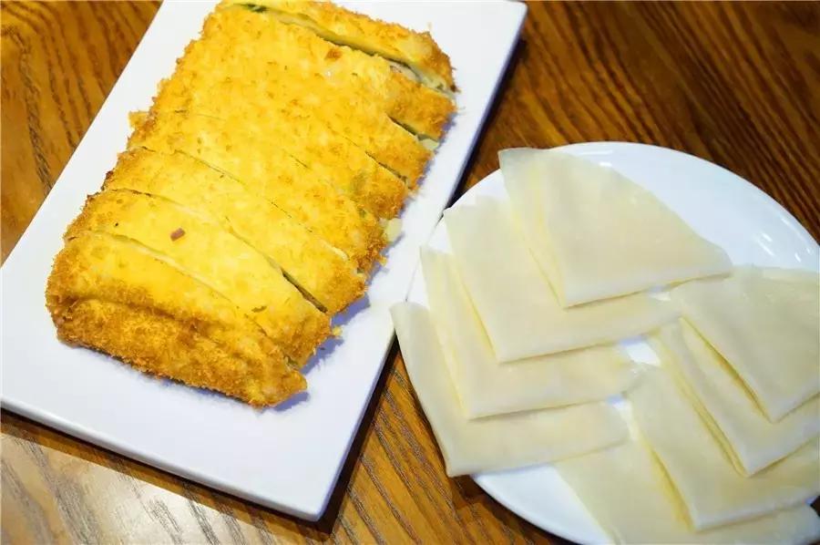 蒙眼用剪刀做面，服了！这么牛X的店居然系佛山的10年老字号！东家好吃才是硬道理！