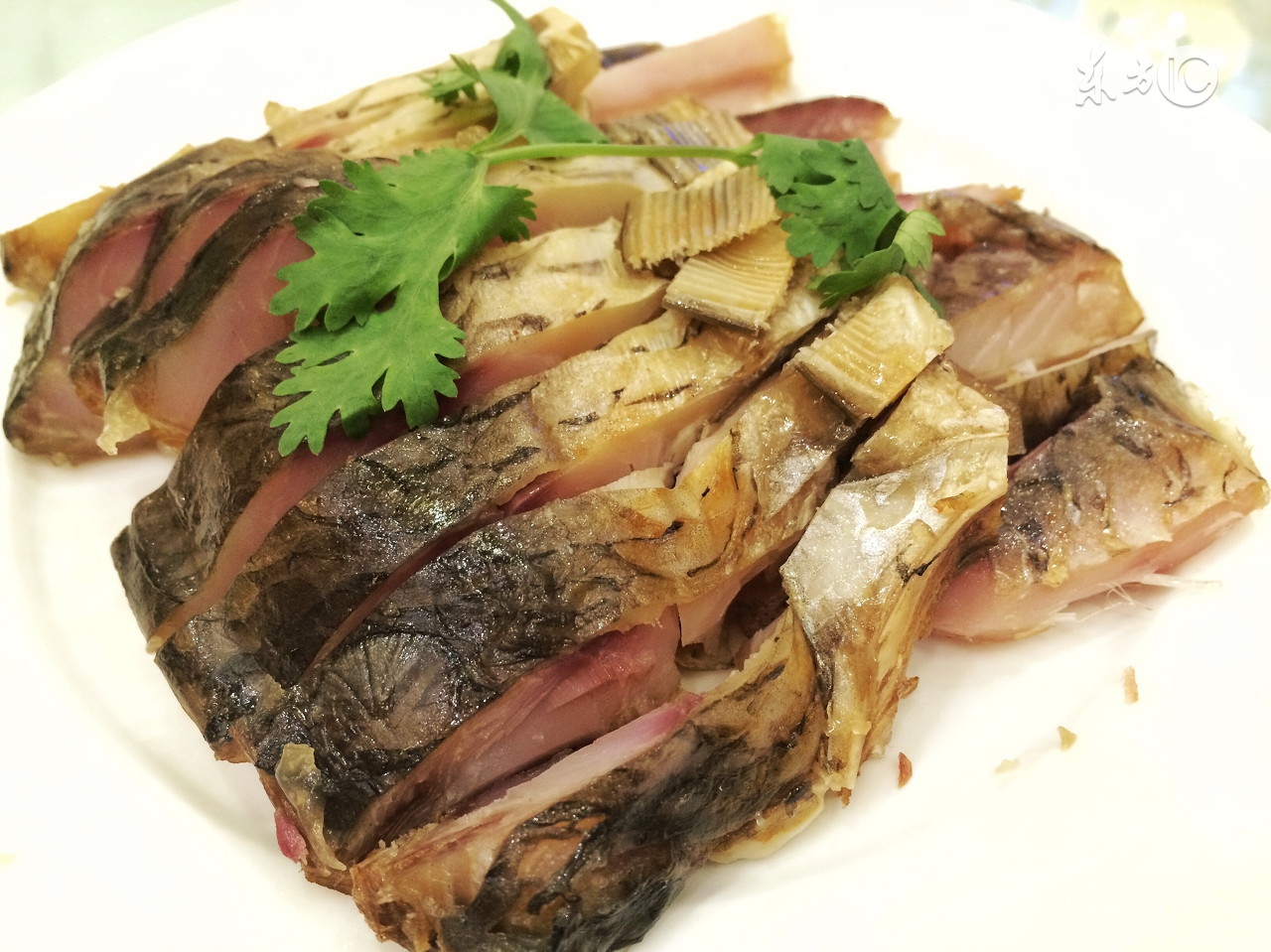 类风湿严重的病人可以吃鱼吗,多吃什么对关节炎有好处