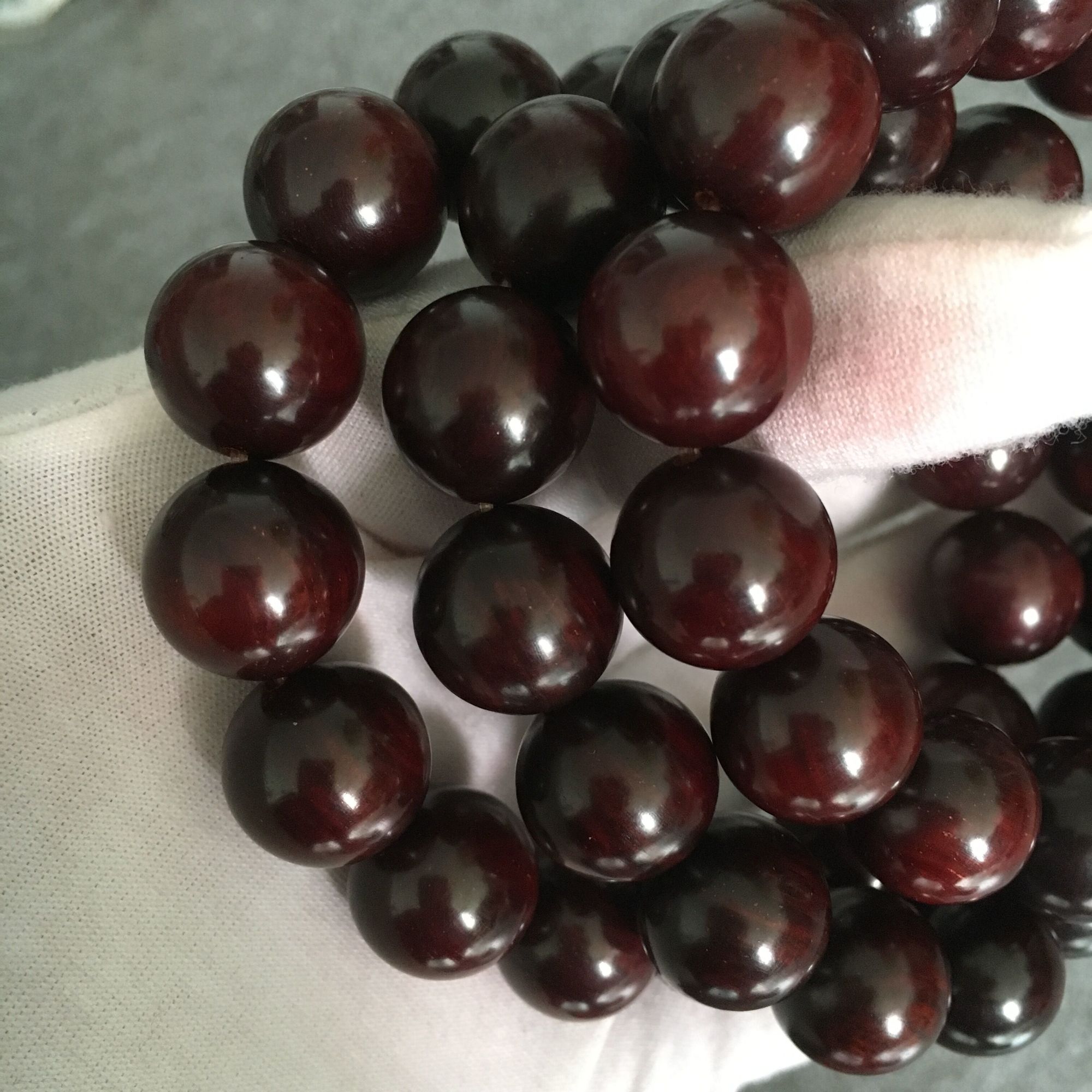 小叶紫檀木贵不贵,小叶紫檀很便宜吗