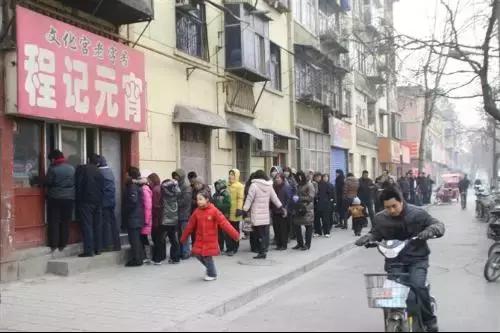 一个老外说要在1年内吃遍中国,结果5年了,还在新乡