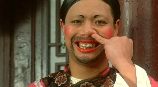 他是周星驰的*用御**龙套，老婆捧红了范冰冰，儿子居然是90后影帝