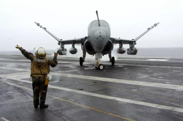 航空母舰二维图,航空母舰彩虹人白马甲