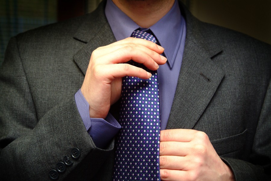 想要成功攀登高峰先找到贵人相助,想要当领导上台要趁早