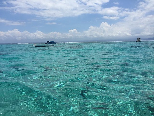 巴厘岛雨季旅游攻略图,巴厘岛的蓝梦岛值得去吗