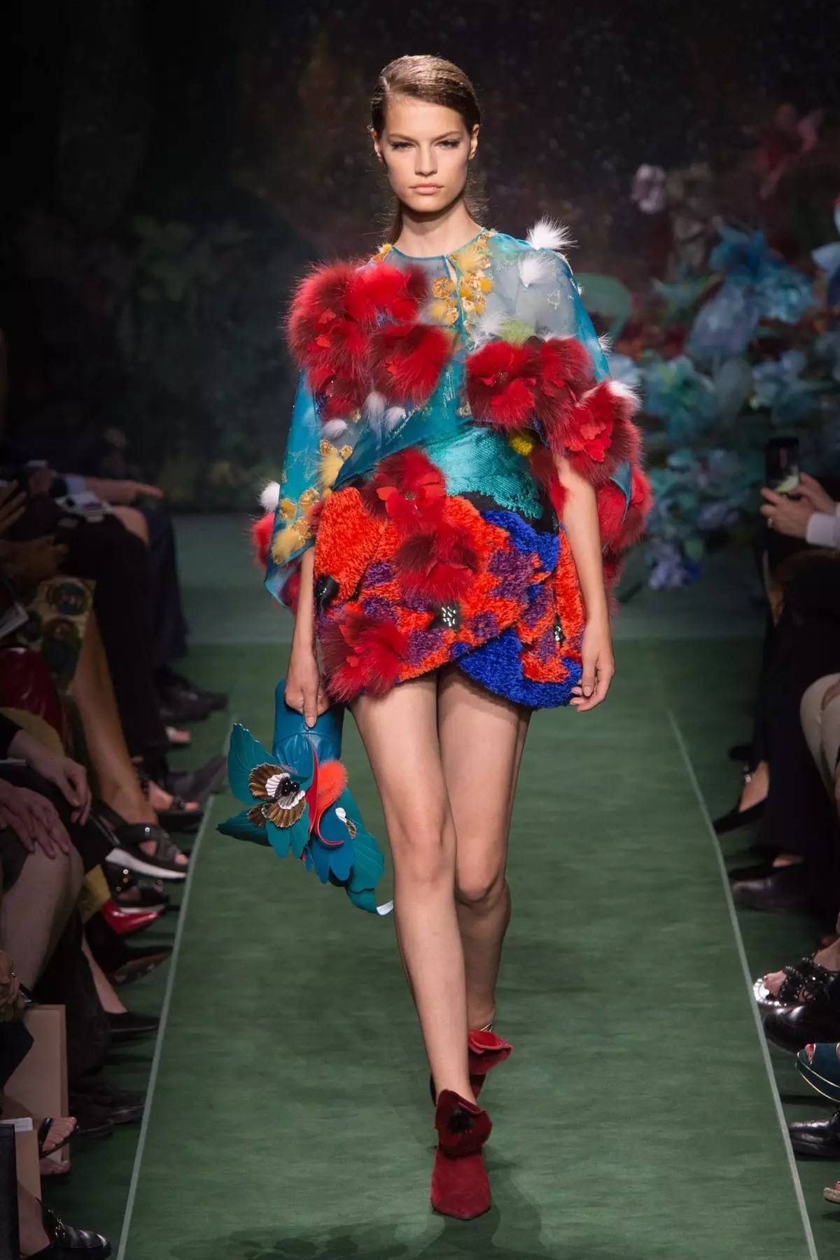 fendi年度晚宴皮草定制,fendicouture2018秋冬高定礼服