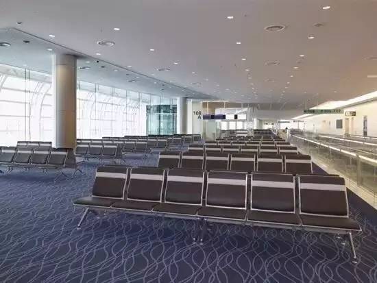 她是一位中国大妈，却带领着700个日本人，扫出了全球最干净机场「精益学堂」2017-7-14第895期