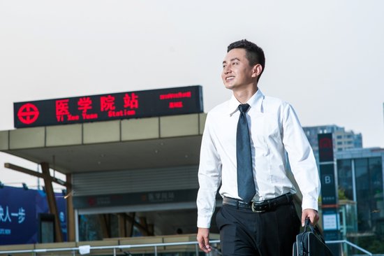 世家荣耀产品,家族荣耀三少奶奶和三少爷