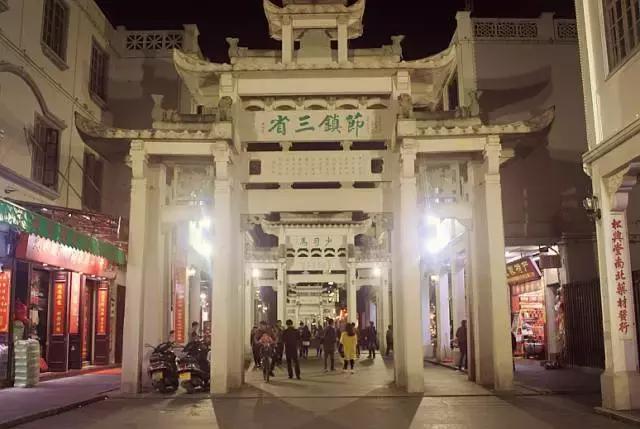 在广东，十二星座最销魂的避暑姿势有哪些？